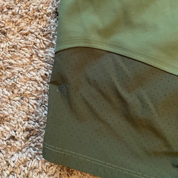 lululemon men’s short L - Picture 3 of 4